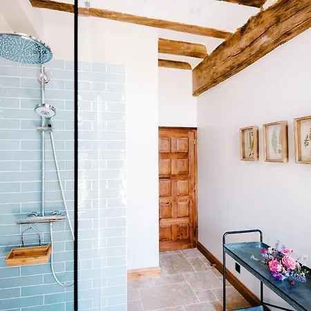 Manoir De Jouralem Bed & Breakfast